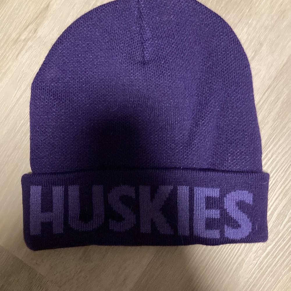 UW Huskies Beanies